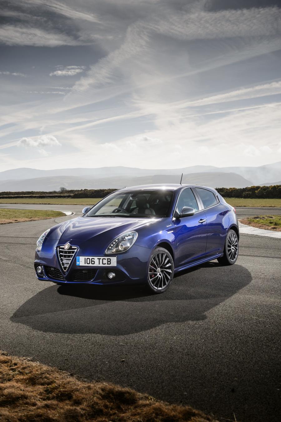  Alfa Romeo Giulietta Sportiva (940) 2014 года  (UK) (фото 24 из 48)